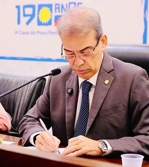 Feitosa anuncia votação de projetos sobre torcidas organizadas para próxima terça-feira