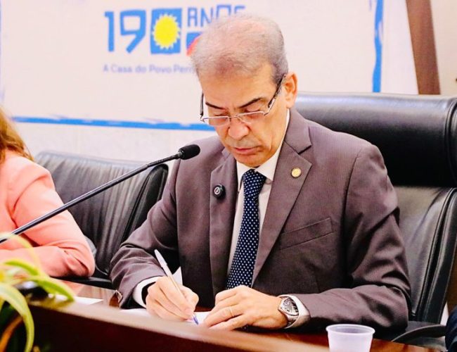 Feitosa anuncia votação de projetos sobre torcidas organizadas para próxima terça-feira