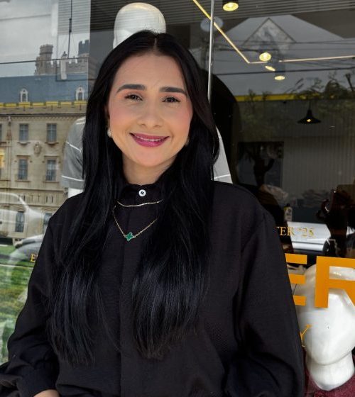 Ela era agricultora. Hoje, à frente de uma franquia, fatura mais de R$1 milhão por ano