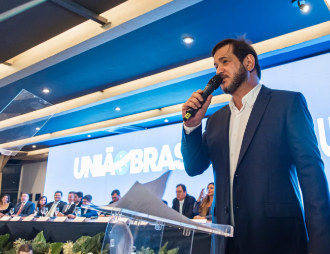 PF investiga se presidente do União Brasil cedeu aviões usados por membros do PCC