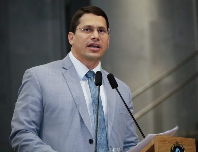 Pastor Júnior Tércio ultrapassa 5 mil indicações e consolida mandato próximo da população