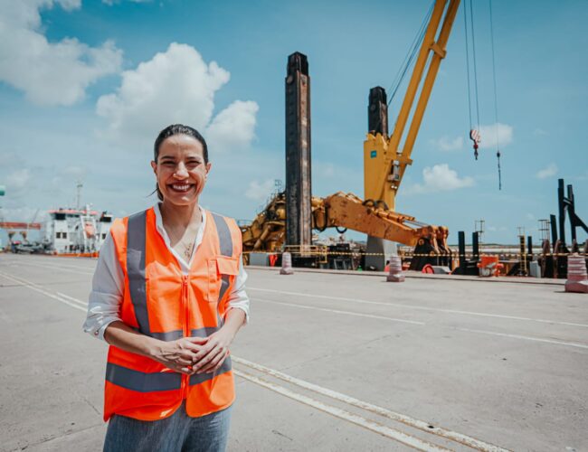 Raquel Lyra e Silvio Costa Filho entregam dragagem do canal interno do Porto de Suape