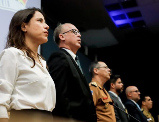 Raquel Lyra comanda aula inaugural de nova turma do curso de oficiais da PMPE