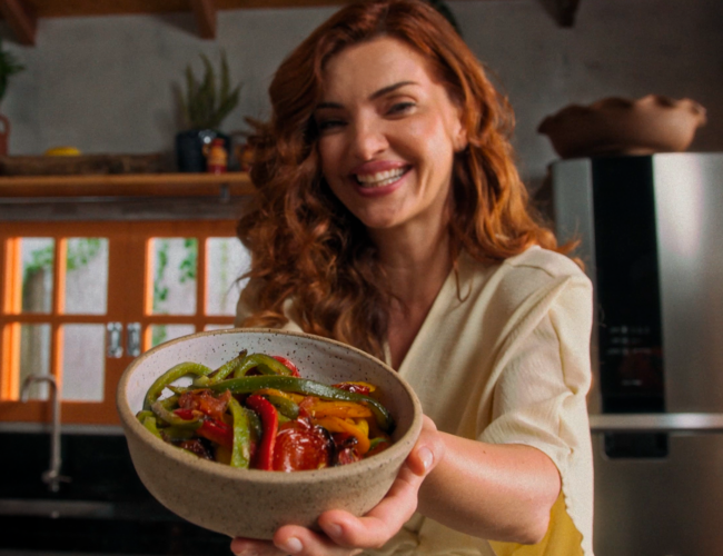 Mayana Neiva apresenta série inédita sobre alimentação consciente na TV Cultura