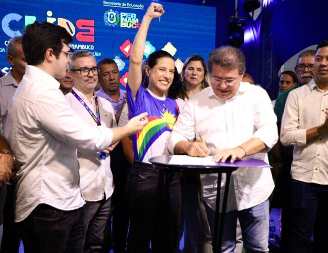 Duque celebra ordem de serviço para construção do IML em Serra Talhada