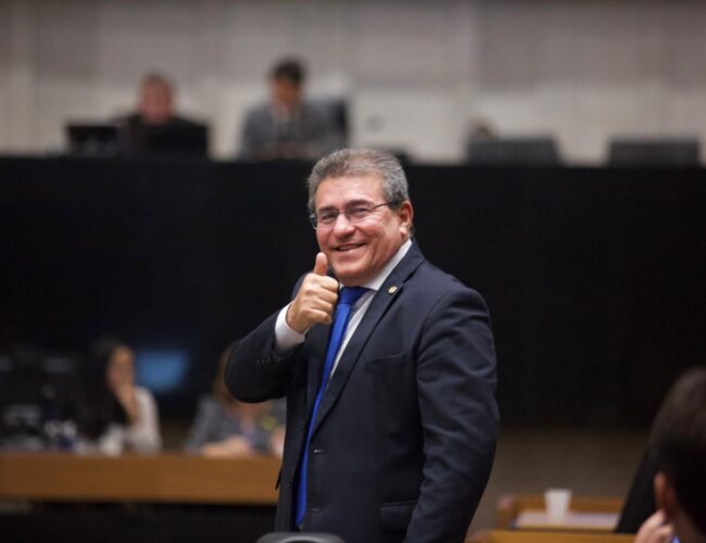 Luciano Duque assume liderança do Podemos na Alepe após janela partidária