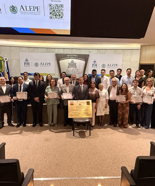 Feitosa homenageia programa de transplante cardíaco do PROCAPE/UPE em sessão solene na ALEPE