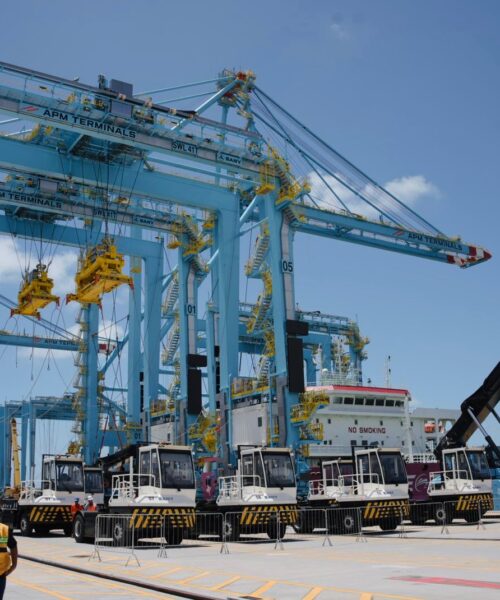 Pernambuco lidera crescimento da atividade econômica no Nordeste e registra 2º maior avanço do Brasil