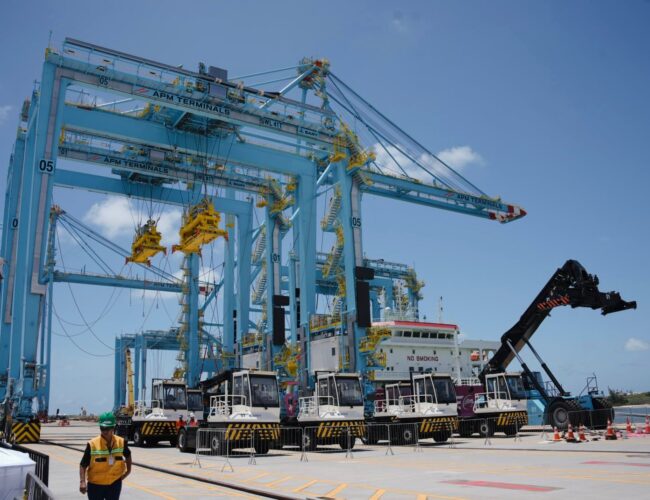 Pernambuco lidera crescimento da atividade econômica no Nordeste e registra 2º maior avanço do Brasil